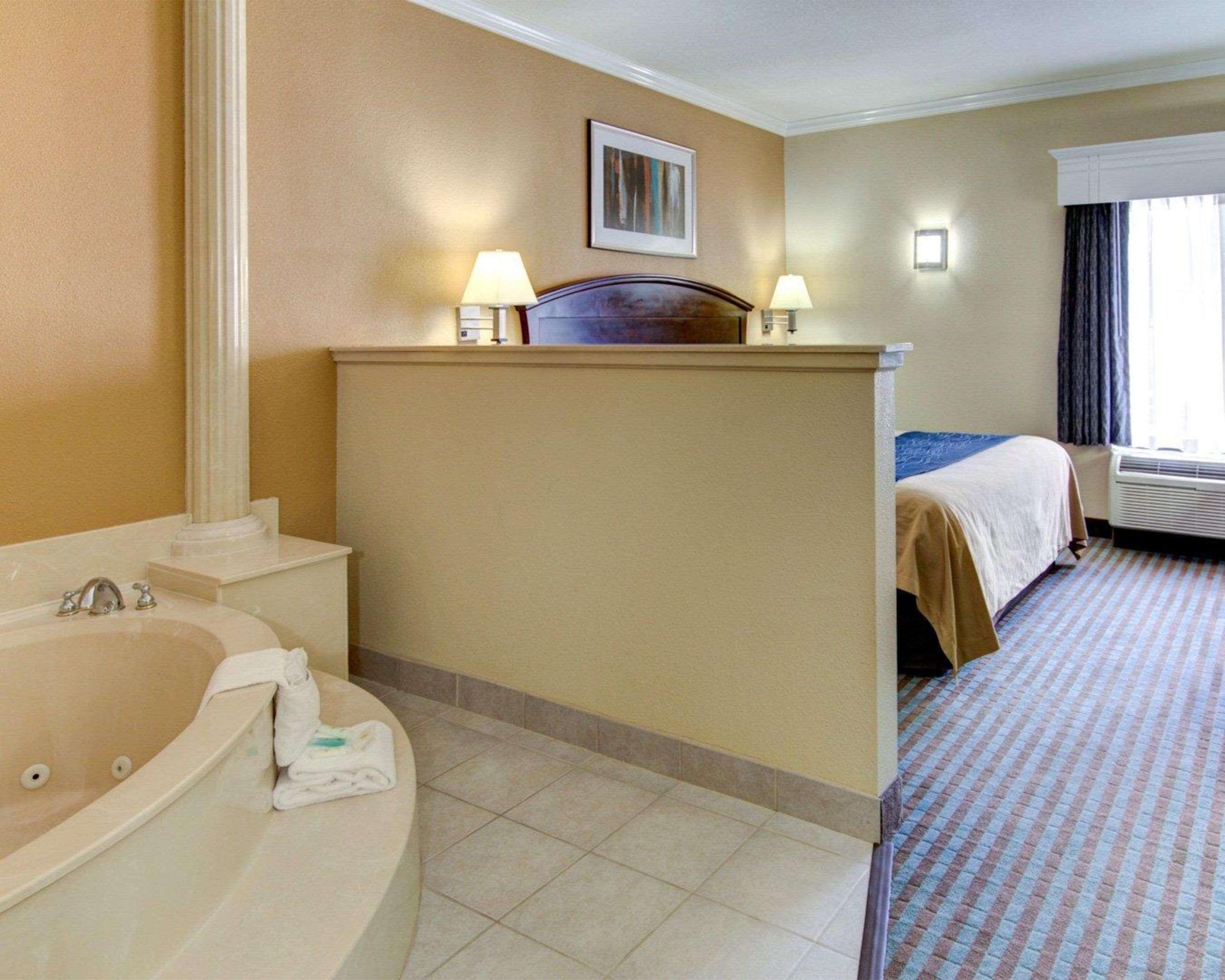 Comfort Inn Corsicana East Экстерьер фото