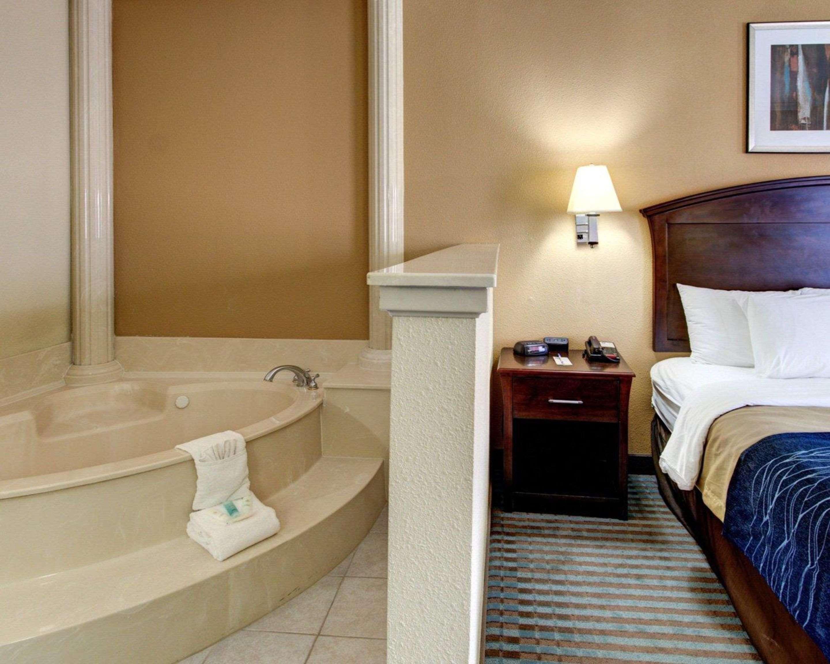 Comfort Inn Corsicana East Экстерьер фото